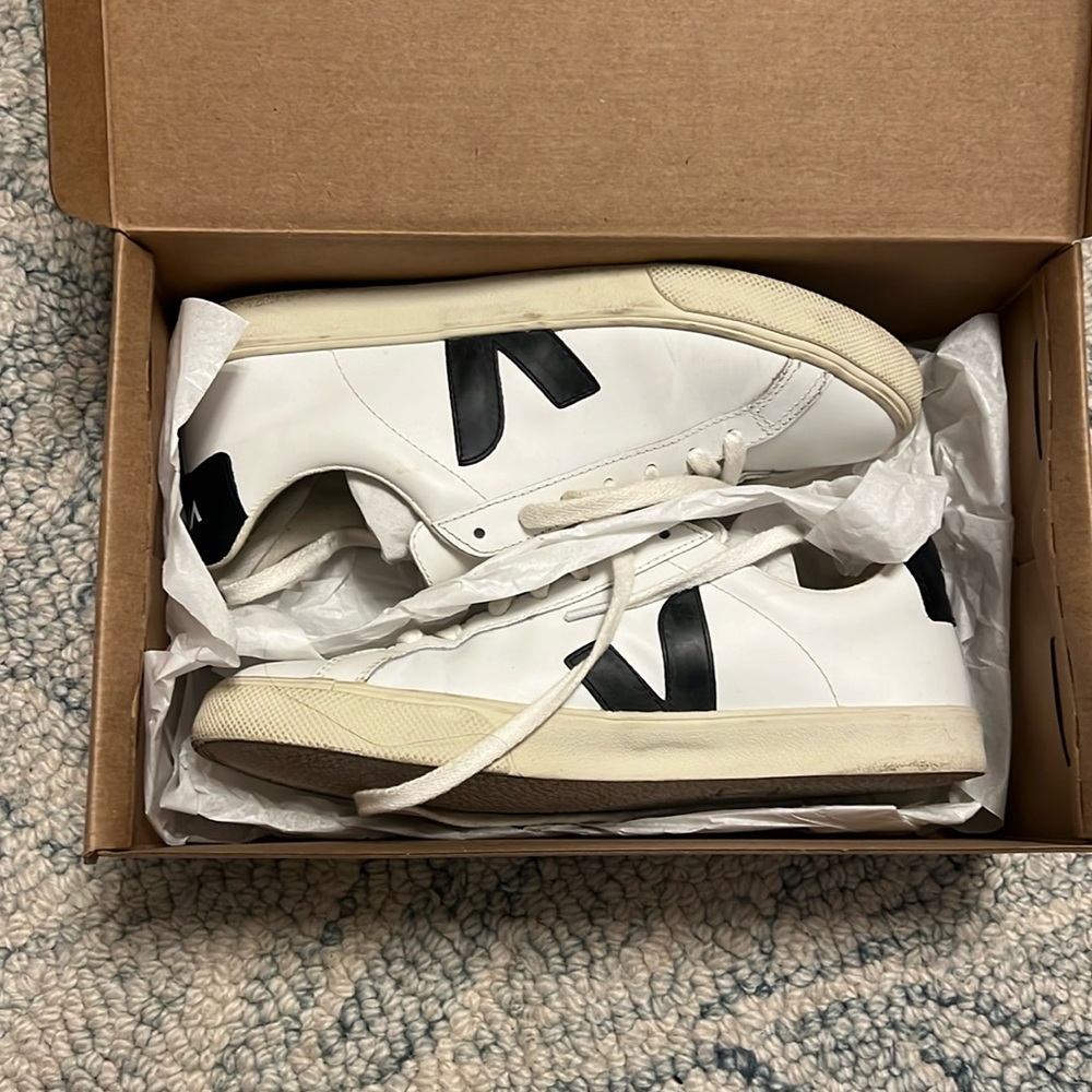 Veja Esplar Logo Leather Extra White - Picture 1 of 4